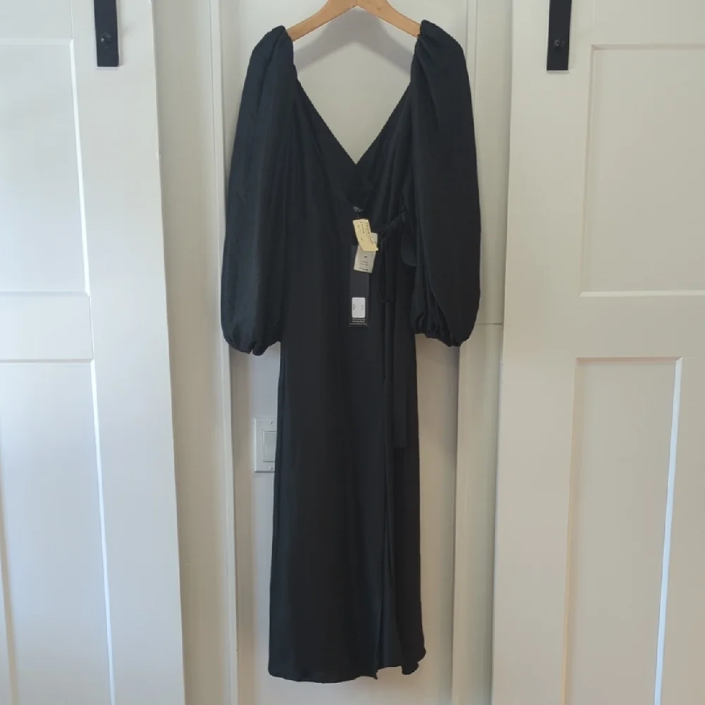 AZEEZA Black Silk Evette Blouson Puff Sleeve Wrap Midi Dress Size XS Bergdorf G